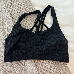 Lululemon Free to be Serene bra size 8